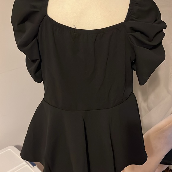 Fashion Nova Black Puff Sleeve Top size 1X - Picture 4 of 6